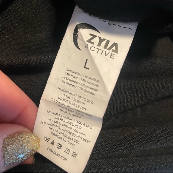 ZYIA Boyfriend Hoodie 🖤 Women's Black hooded sweater - Picture 5 of 5